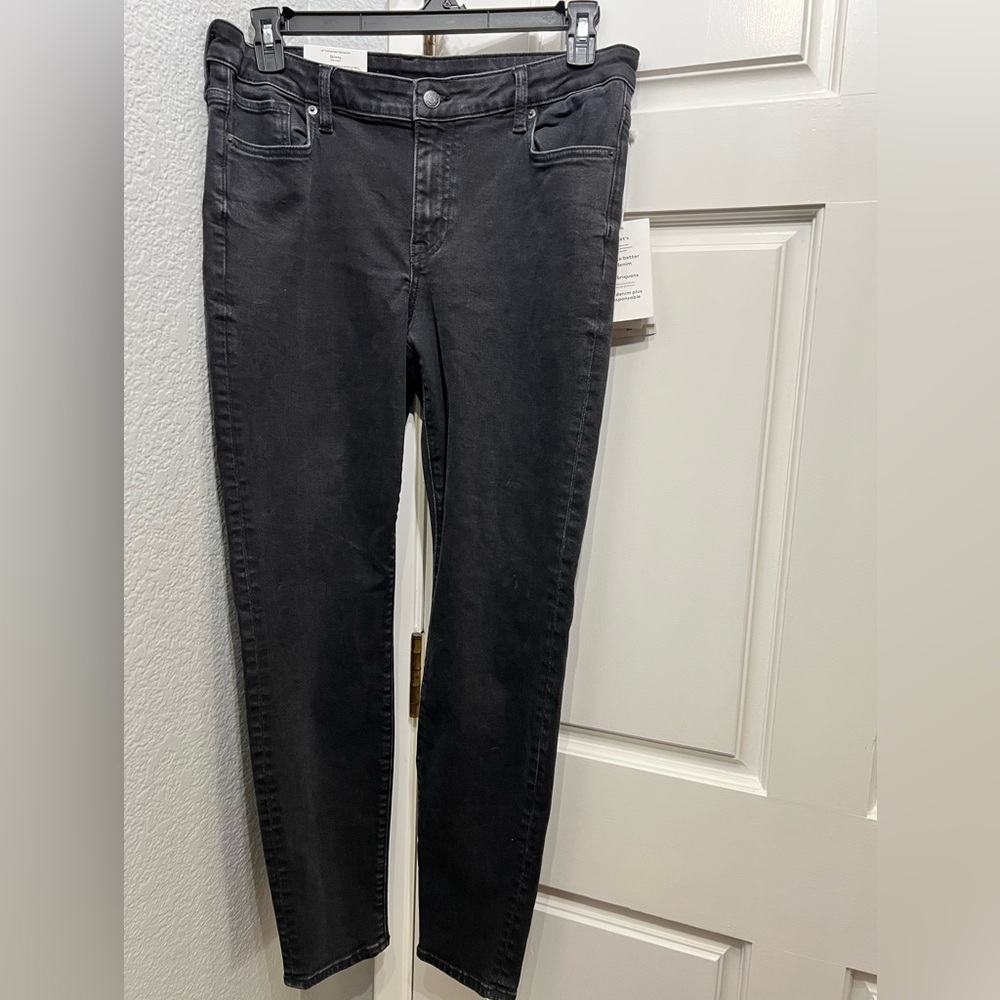 H & M NWT skinny mid waist jeans